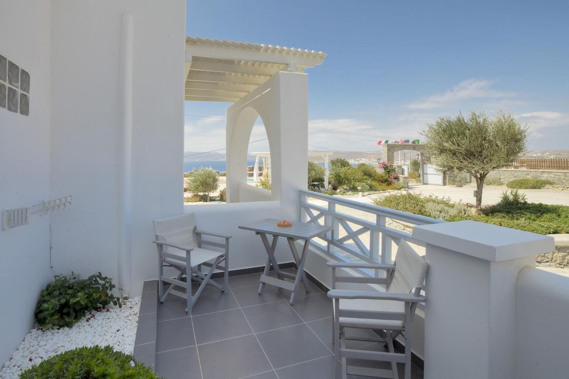 Miland Suites Adamantas  Exteriör bild