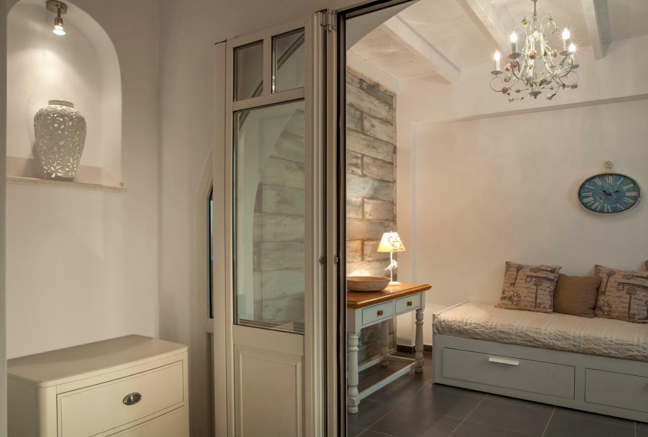 Miland Suites Adamantas  Exteriör bild